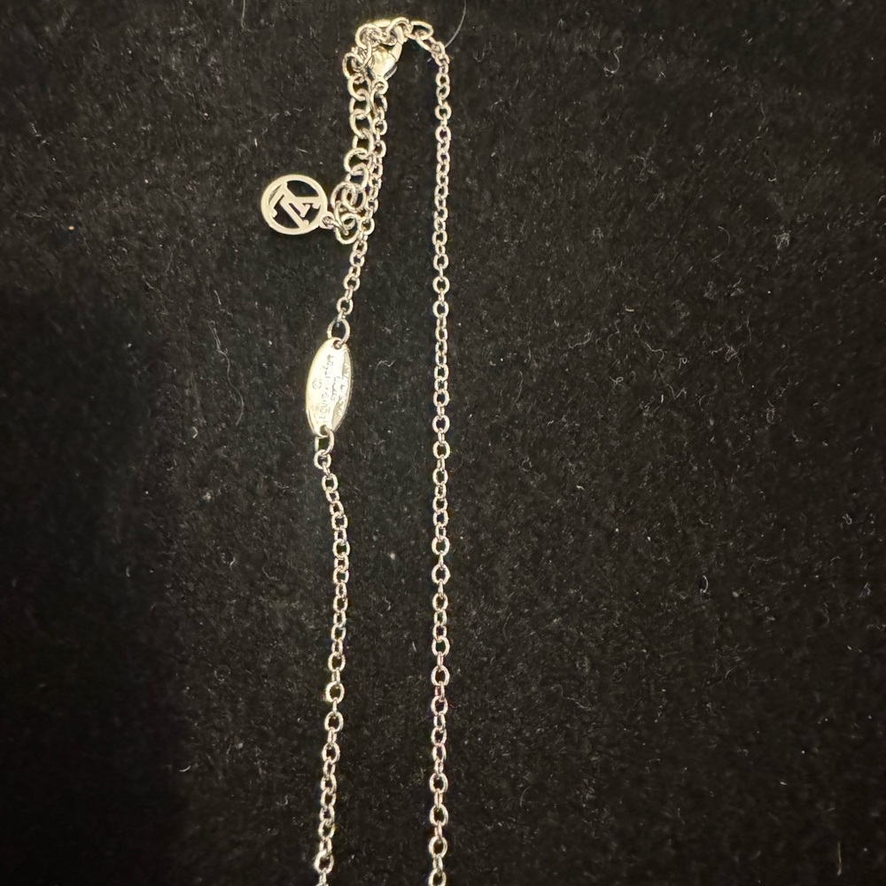 Louis Vuitton Silver Necklace with Pink Charm - Picture 5 of 8